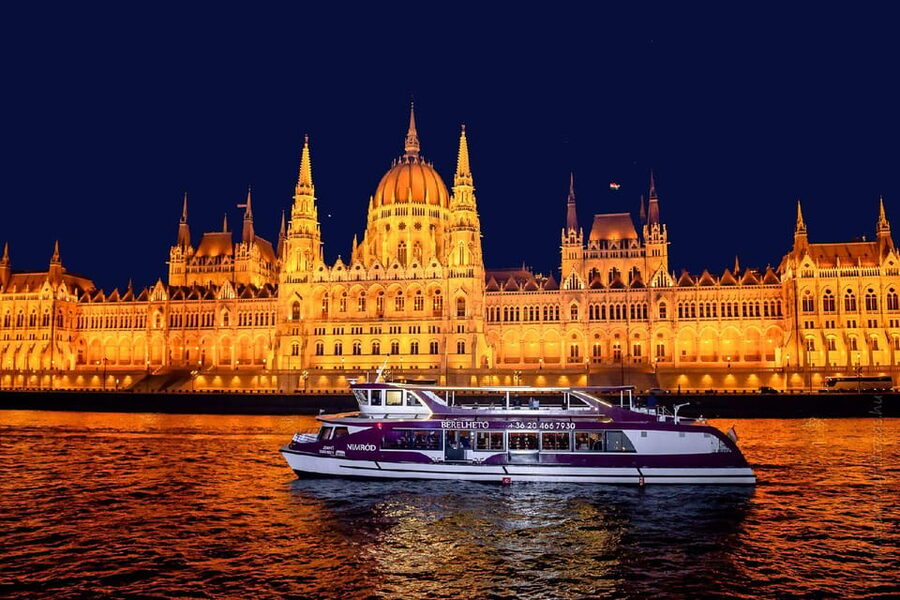 Budapest: Danube Cruise with Folk Dancing and Drinks - Practical tips that prevent most “oops” moments