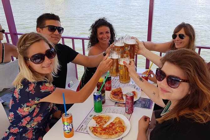 Budapest Danube Pizza Cruise with Welcome Drink - Timing that helps: how to get the best seats and light
