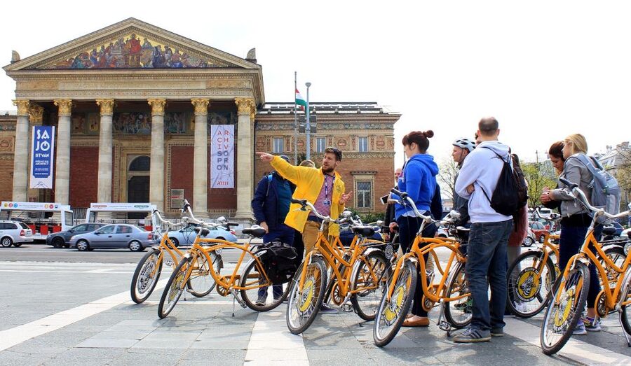 Budapest: Danube River Views Bike Ride - Why this Danube-to-Opera route works so well