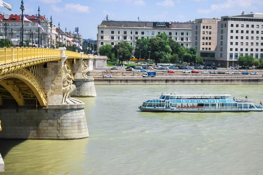 Budapest: Daytime Sightseeing Boat Cruise - Included drinks: a small perk that makes the cruise feel special