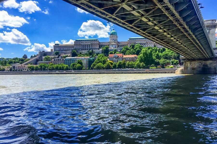 Budapest: Daytime Sightseeing Boat Cruise - Free Wi‑Fi onboard: useful for planning, not just posting