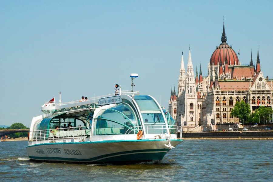 Budapest: Daytime Sightseeing Boat Cruise - Best time to sail: golden hour for lights and photos