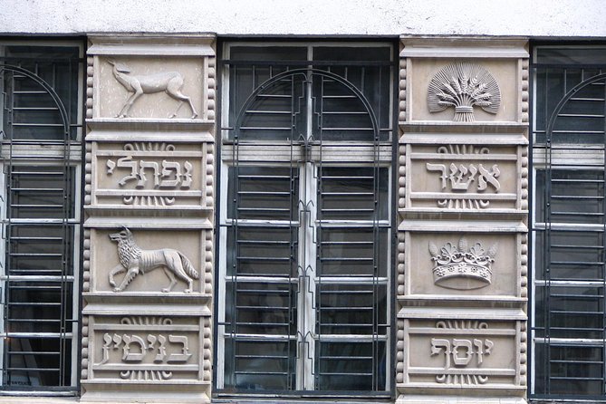 Budapest Dohany, Heroes', Rumbach synagogues & Jewish Ghetto Tour - Király Street, Gozsdu Udvar, and the Jewish Quarter’s everyday layers