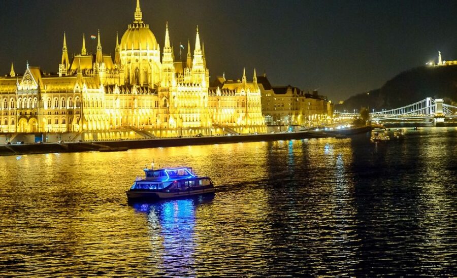Budapest: Drink & Piano Show - Practical tips to make your night smoother