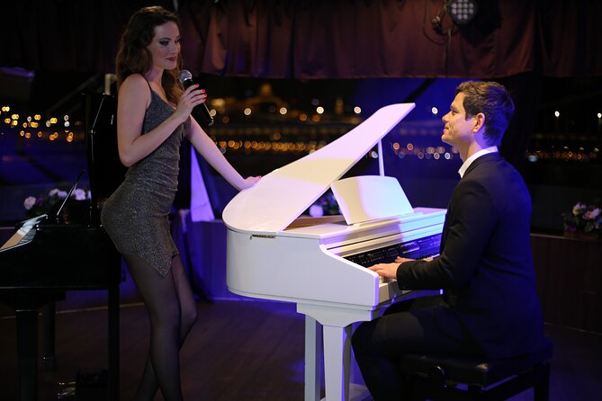 Budapest Drinks and Piano Show Cruise - The Piano Show: Constant Music, Friendly Rivalry, and Real Crowd Energy