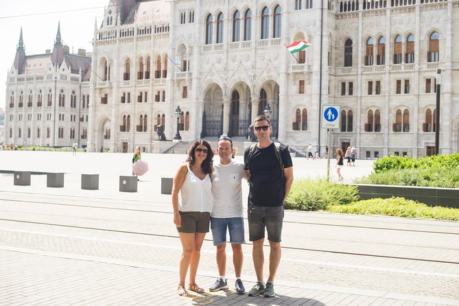 Budapest Essential Walk&Food tasting - Fisherman’s Bastion Views and Castle Hill Walking Toward Royal Areas
