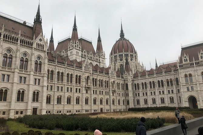 Budapest Essentials Private Tour Highlights and Hidden Gems - Guides You Might Meet: Why the Personal Touch Matters