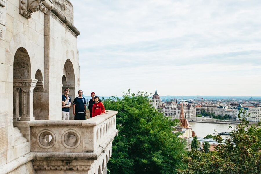 Budapest: Grand Sightseeing Bike Tour - Margaret Island Break: Short Reset on the River