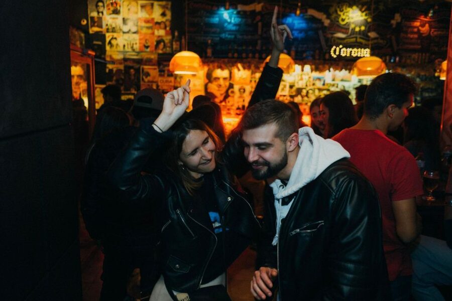 Budapest: Guided Bar Crawl Walking Tour - Practical Tips to Get More Out of the Night