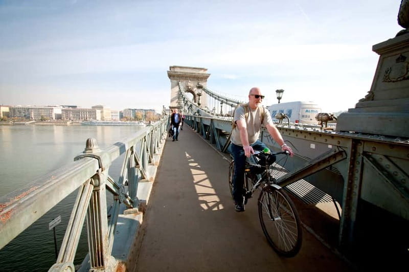 Budapest: Guided Bike & E-bike Tour with a Goulash - Hungarian Parliament Building and St. Stephen’s Basilica: the skyline stops