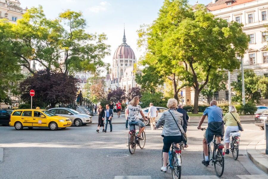 Budapest: Guided City Discovery Bike Tour - Key things to know before you ride