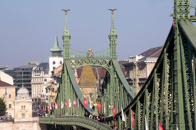 Budapest Guided City Tour and Danube Cruise Audio Guide - Danube River Cruise With 30-Language Audio and WiFi