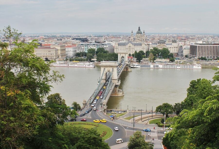 Budapest: Guided City Tour by E-Bike - St. Stephen’s Basilica and Liberty Square: the center of the story