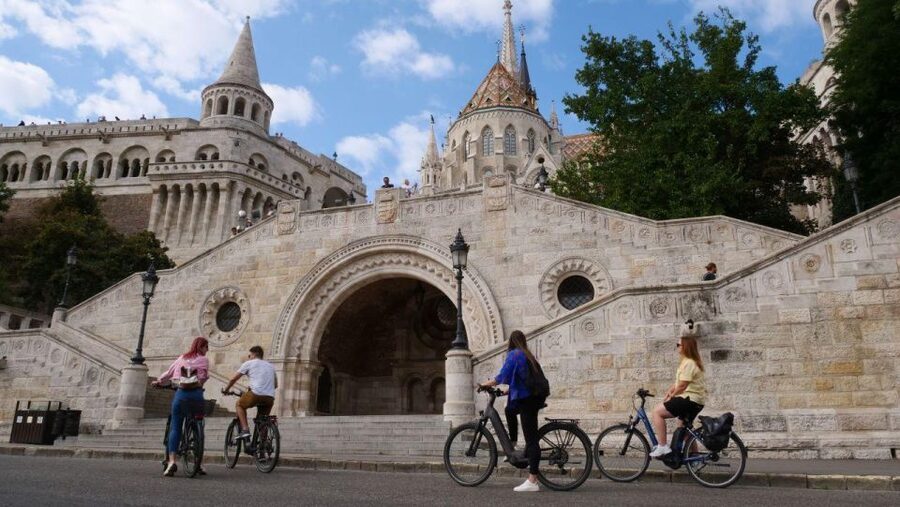 Budapest: Guided E-Bike Sightseeing Tour - Key highlights worth aiming for