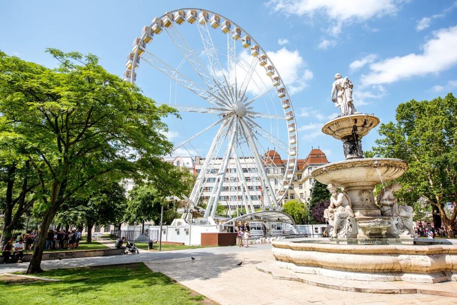 Budapest: Guided Walking Tour of Pest - Liberty Square and a street market stop: where the city feels real