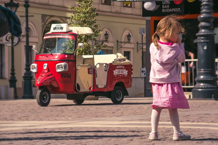 Budapest: Half-Day Exclusive Highlights Private Tour - Why a tuk-tuk tour is the smartest way to start Budapest