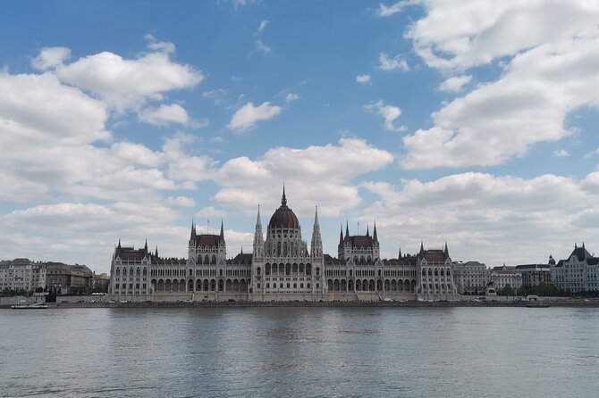 Budapest Highlights Private E-bike Tour - Heroes’ Square to Vajdahunyad Castle: monuments and the stories behind them