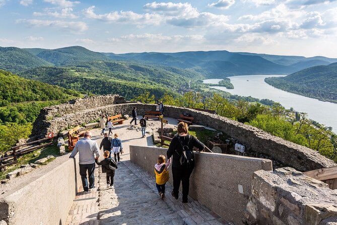 Budapest Hike to Visegrád Castle w or wo Sauna/Danube beach - Through the old forest: the “warm-up” most people underestimate