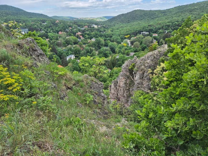 Budapest: Hiking Tour in the Buda Hills, Hármashatár Hill - The Big Picture: 16 km, 745 m, and Why the “11 Peaks” Matter