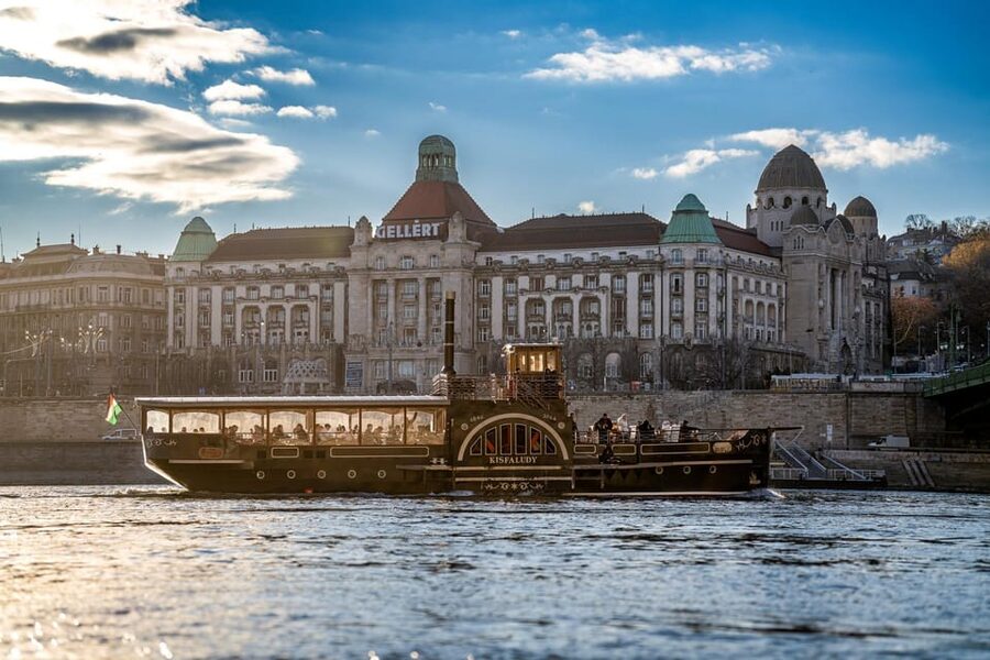Budapest: Historic Cruise with Welcome Drink - Who This Cruise Fits Best (and Who Might Pass)