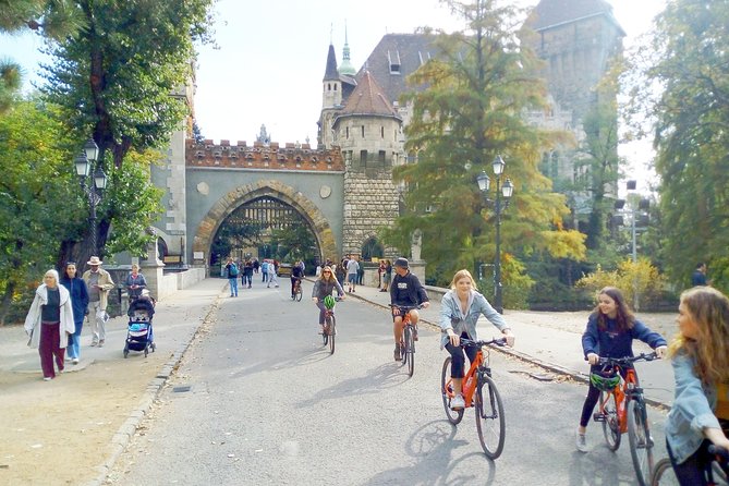 Budapest Historic Downtown Bicycle Tour in small groups - House of Music Hungary and the Ethnography Museum: modern architecture stops