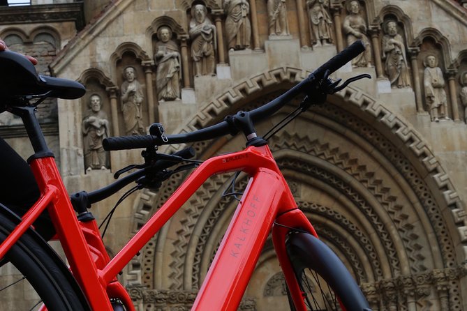 Budapest: Historic Downtown ride on E-Bicycles Buda & Pest - Getting the E-Bike Basics Right Before Rolling Into Traffic