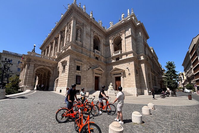 Budapest Historical Bike Tour in 90 Minutes - Group Size, Pace, and Who This Tour Works For