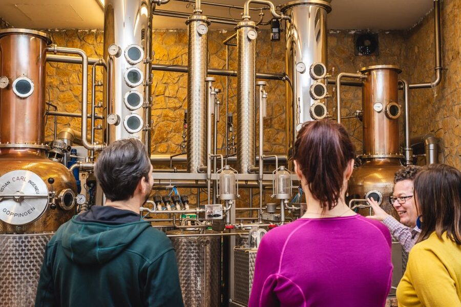 Budapest: Hungarian Whisky, Gin, and Pálinka Tasting - Getting out of the city: the Ritz-Carlton start and the 45-minute ride