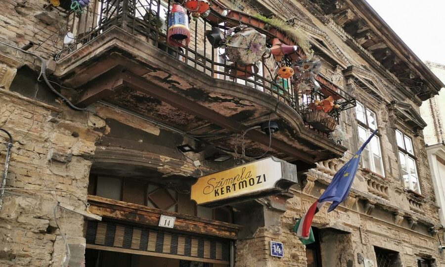 Budapest: Jewish District Private Walking Tour - How the Jewish Quarter Walk Works in Just 3 Hours