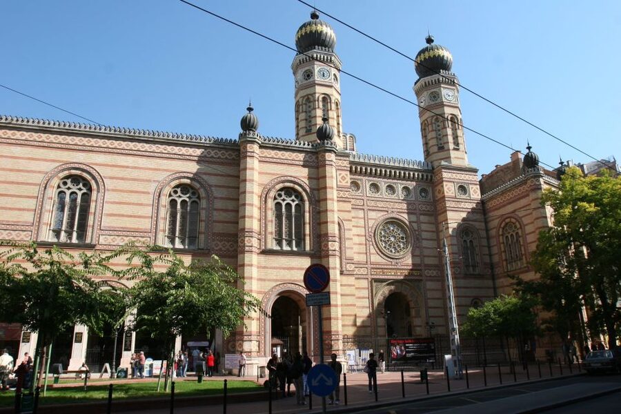 Budapest: Jewish Heritage Guided Tour with Synagogue Ticket - Key highlights you should know before you go