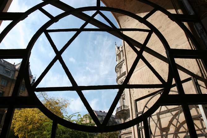 Budapest Jewish Heritage Memorial Walking Tour & Synagogue Entry - Crossing the old Jewish Quarter: ghetto history on your walking route