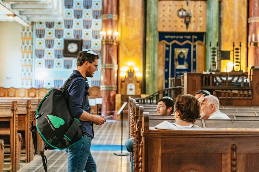 Budapest: Jewish History Guided Walking Tour with Historian - How the pacing works: 2.5 hours, small group, lots of questions