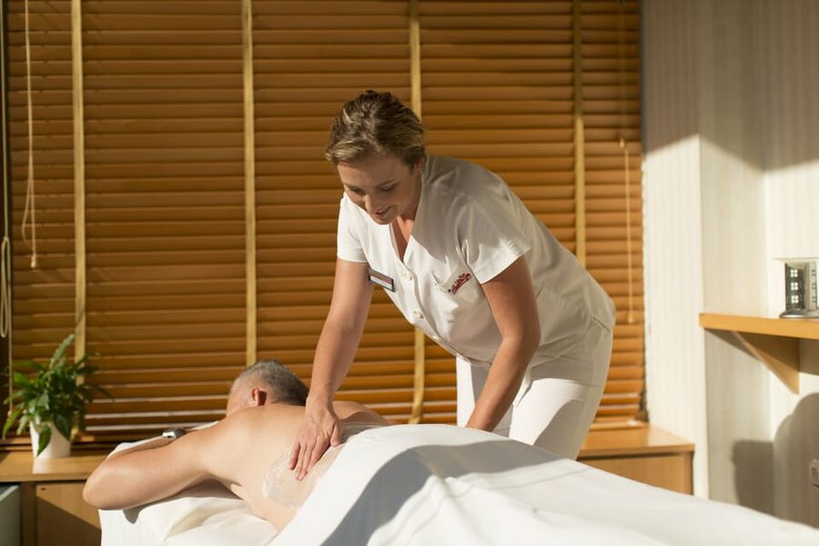 Budapest: Margaret Island Day Spa Entry Ticket - What to wear and pack for a smooth spa day