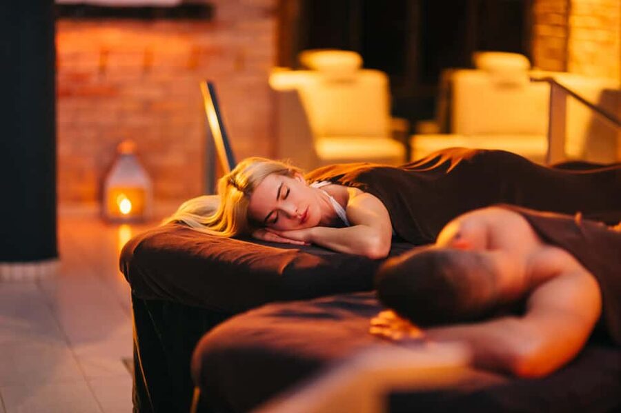 Budapest: Massage 60 min + Bath entry Mandala Day Spa - The bath entry: 4 pools at different temperatures plus a 10-person jacuzzi