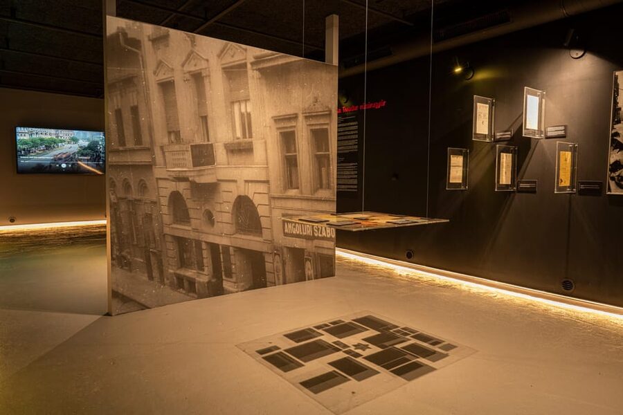 Budapest: Mika Tivadar Secret Museum Entry Ticket - The setting: 140 sqm, and somehow that’s the point