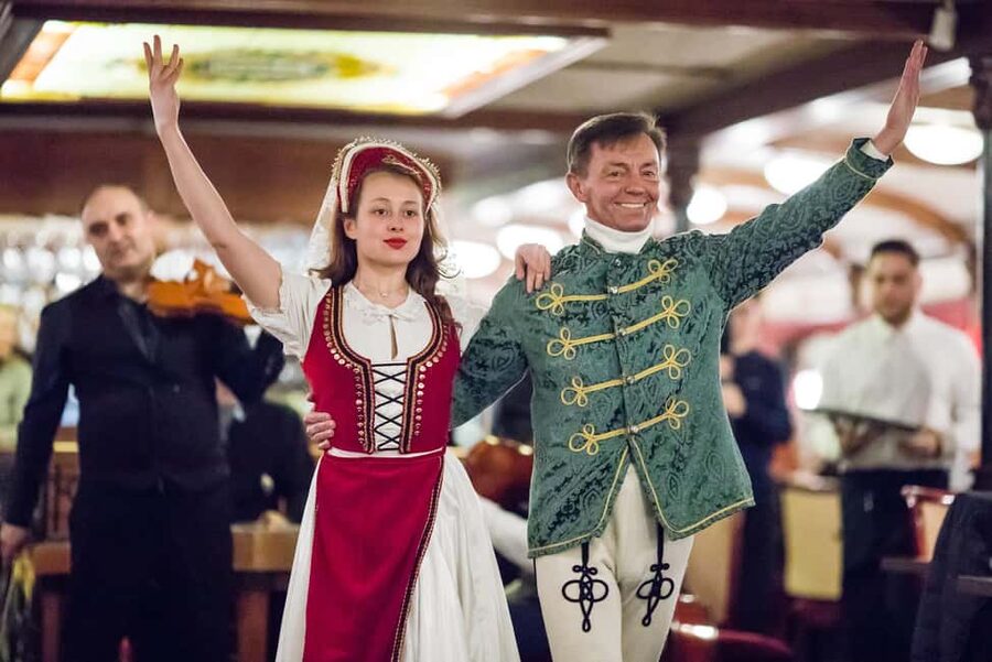 Budapest: New Year's Eve Party Cruise with Food & Live Show - The night sail: monuments you’ll pass without planning a thing