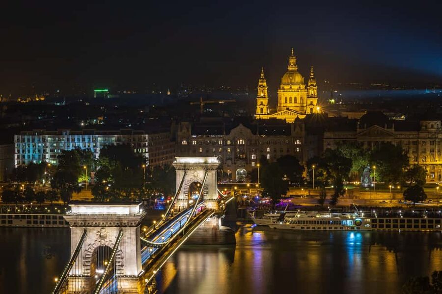 Budapest Night Tour in Spanish and Danube Boat Ride (optional) - Price and value: $14 for the walking portion, plus optional time on the water