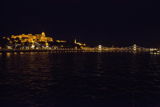 Budapest Night Walking Tour with Danube River Cruise - Pace, Weather, and What to Wear for a Night That Lasts