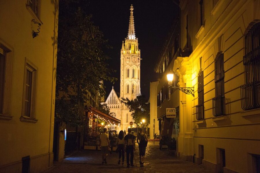 Budapest: Night Walking Tour with River Cruise and Wine - Key Things to Know Before You Go