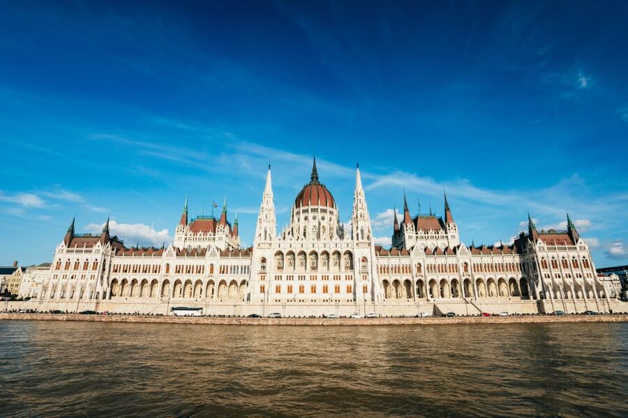 Budapest: Nighttime or Daytime Sightseeing Cruise - From Dock 1/B to the Bridges: What You’ll See From the Water