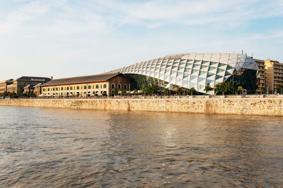 Budapest: Nighttime or Daytime Sightseeing Cruise - Night vs Day in Budapest: Pick Your Light on Purpose