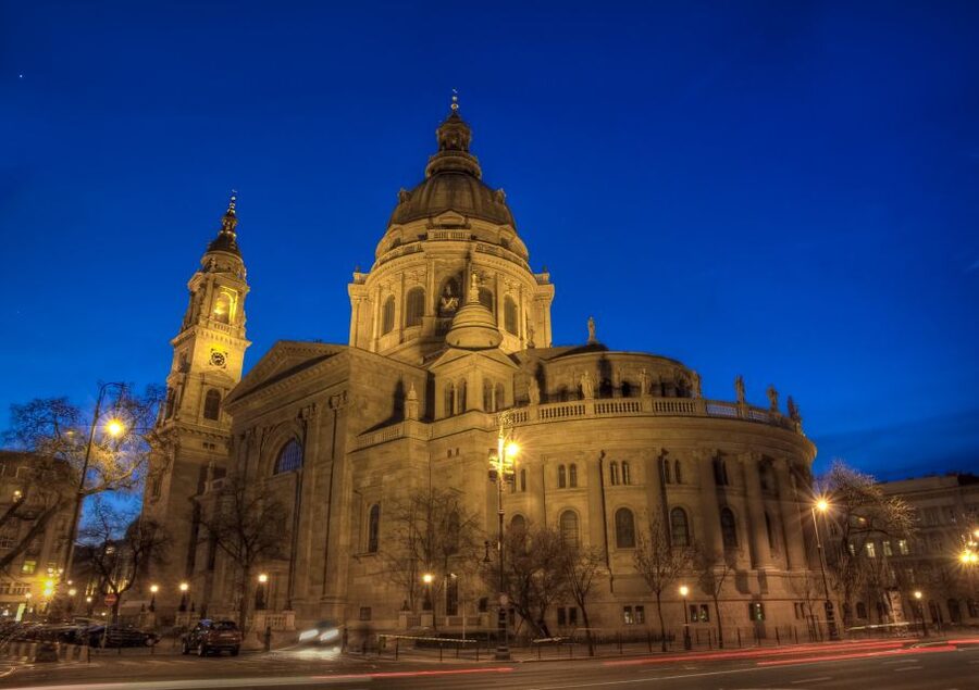 Budapest: Organ Concert in St. Stephen's Basilica - The Music Program: Mozart to Bach (and a Few Detours That Work)