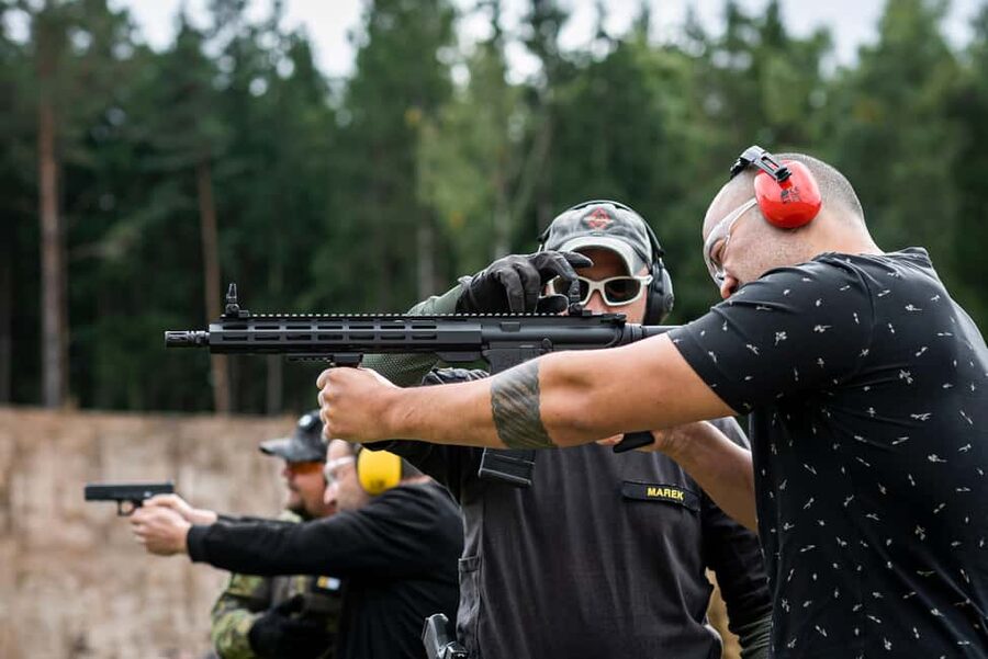 Budapest: Outdoor Shooting Experience + Hotel Pickup - Drinks after the range: the small detail that helps you recover