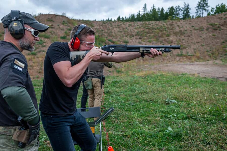 Budapest: Outdoor Shooting Experience + Hotel Pickup - Booking tips and the rules you should plan around