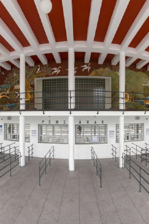 Budapest: Palatinus Spa & Pools Full-Day Admission - Price and value: what full-day admission gets you
