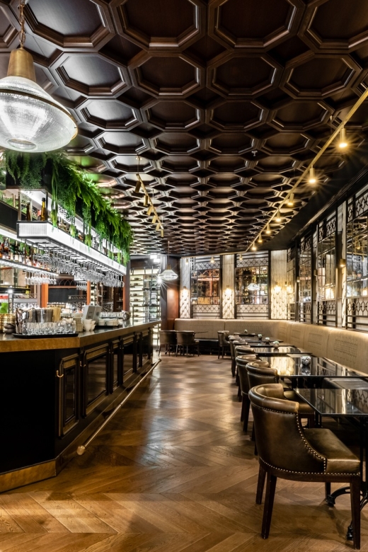 Budapest: Párisi Passage Restaurant 3-Course Menu - Hungarian flavor with modern serving: the value of a guided menu