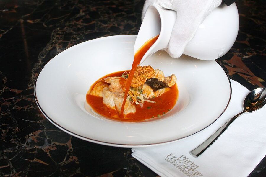 Budapest: Párisi Passage Restaurant 3-Course Menu - Drinks included (and the tiny details that affect your night)