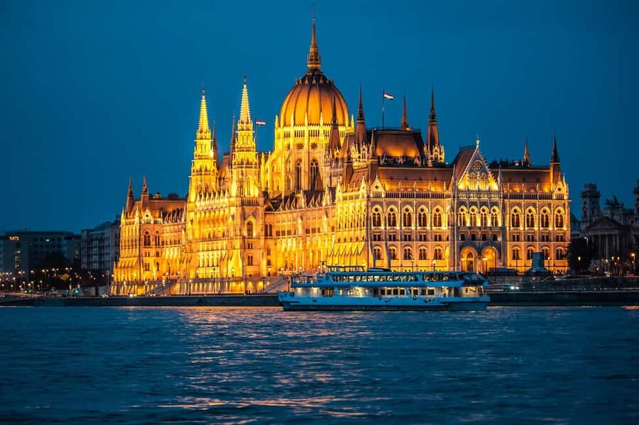 Budapest: Parliament Panorama Cruise with Törley Prosecco - Who This Cruise Suits Best (And Who Might Skip It)