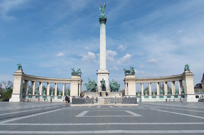 Budapest Pest side tour: Days of Glory - Who Should Book Days of Glory (and Who Might Skip)