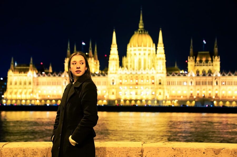 Budapest: Photo Session with Professional Local Photographer - Meeting at St. Stephen’s Basilica: Your Easy Starting Point